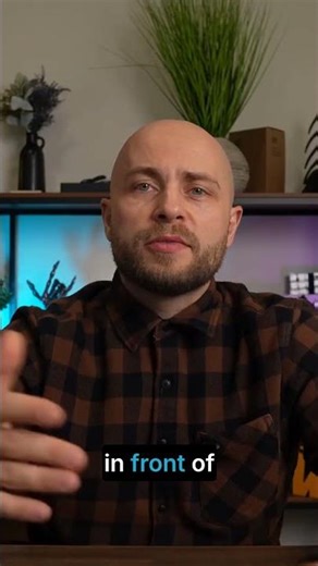 How the teleprompter glass actually fools the camera 🪞 #tech #shorts