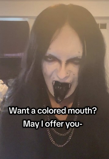 You can also mix colors, the red and the blue mix to black. Turns your teeth, gums, and spit the color. Wears off after about an hour naturally, or immediately if you brush your teeth and it doesn’t leave any color behind after. . . . . . . . #goth #sfx #alternative #alttiktok #alt
