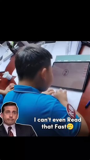 Chhota Balti on Instagram: "🥺 日本利用压电瓷砖将脚步转化为电能。这些瓷砖捕捉来自你脚步的动能。当你行走时，你的重量和动作会对瓷砖产生压力。瓷砖会轻微弯曲，从而产生机械应力。瓷砖内部的压电材料将这种应力转化为电能。每一步都会产生少量电荷，而数百万步结合在一起就能产生足够的电力来驱动 LED 灯、数字显示屏和传感器。在像涩谷车站这样繁忙的地方，每天大约有 240 万个脚步为这一系统作出贡献。这些电能可以被储存或立即使用，从而减少对传统电力来源的依赖，并支持可持续的城市基础设施。这种方法将日常运动转化为实用的可再生能源 #日本 #知识 #事实 #你知道吗 #推荐 科技 创新 历史 技术 实验 热门 日本利用压电瓷砖将..."