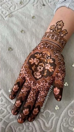 #mehandi #bride #weddingphotography #bridal #bridalmakeup #indianwedding #henna #indianbride #mehndi