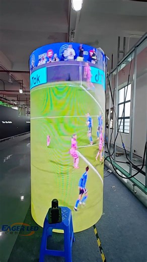 This is a cylindrical LED screen. ✅Cylindrical LED screen is an innovative and eye-catching display technology, widely used in commercial advertising, exhibition display, interior decoration and other fields. Its 360-degree seamless display feature makes the visual effect more stunning and can attract the audience's attention from all angles. ✅Cylindrical LED screens usually use high-resolution and high-brightness LED modules to ensure clear and bright images. Its flexible design and customizabl
