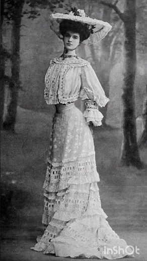 A fashionable lady of the Edwardian era, 1904