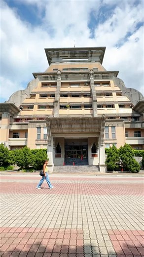 Commute guide to Meteor Garden shooting location in Chiayi Taiwan, National Chung Cheng University! 🥹❤️ From Taipei and from Kaohsiung commute guide ito. Para sa mga pinalaki ng Meteor Garden dyan, ang first love ng mga 90s kids, puntahan niyo to! 🤧🥹 I went there solo, and mga ateko sinasabi ko sainyo ang nostalgic! Tuwang tuwa ang vadeng. #nationalchungchenguniversity #meteorgarden #chiayitaiwan | Joan’s Footprints