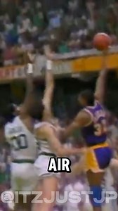 Magic Johnson, Kevin McHale, and Pat Riley tell a Magic Johnson story about Magic’s legendary skyhook/baby hook from game 4 of the 1987 NBA Finals! 🔥 #MagicJohnson #story #shorts #NBA #lakers #losangeleslakers | Justin Paden