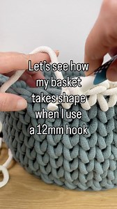 Just finished this crochet basket using my new 11-inch base, now available on my site, paired with 9mm jumbo macrame cord and I love how this shape turned out. If you look at the label on the cord, it recommends a 16–18mm hook. I personally always use a 12mm hook because it works best for me, but in this video I wanted to show that it’s totally okay to experiment with different hook sizes. I used a 12mm, 10mm, 9mm, and even an 8mm, and that mix is what created this beautiful shape. Don’t be afra