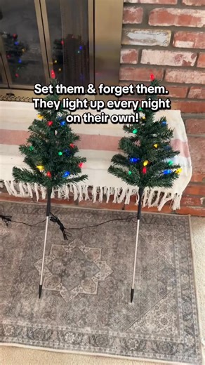 🤶Solar-powered LED trees, are the easiest way to decorate your yard for Christmas🎄—no wires, plugs, or timers needed. 🎅Simply insert them into the ground, and the solar panels will light them up every night✨! | Irvin Harrington