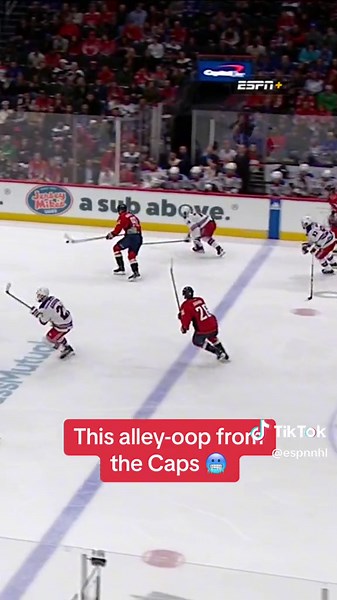 Kuznetsov's Slick Assist Sets Up Dowd's Goal | Caps vs. Ducks