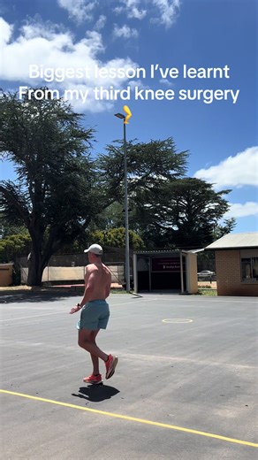 Although the fitness industry preachers ‘more the merrier’ - This isn’t the same for rehab. I’ve noticed some days my knee has minimal swelling, and the next session a little progressive overload swells it like a balloon. Baby steps = success in the long run. #ACL #knee #recovery #progress #swelling