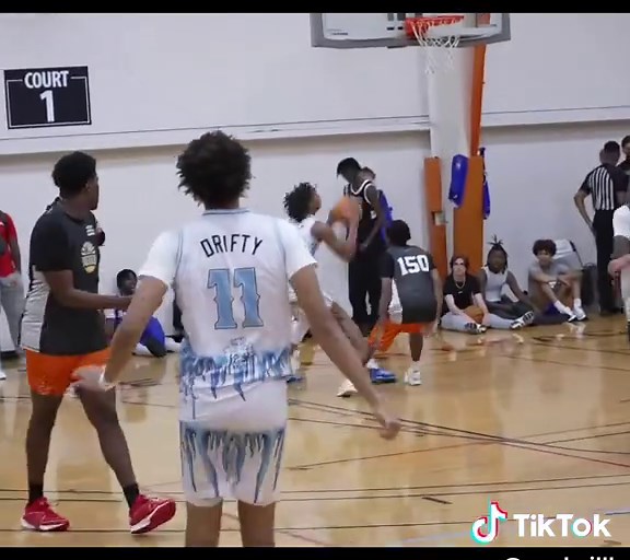 Mastering Gameplay with Stretch Bigs in 2s