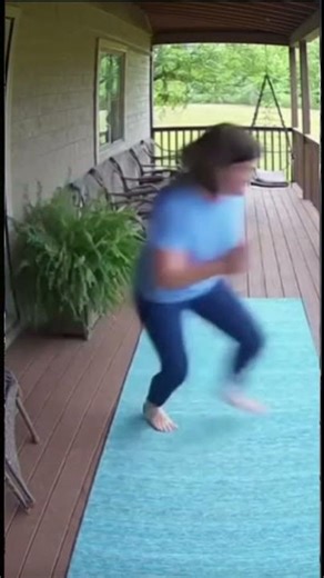 A Toddler Climbed on an Alligator... Then His Parents Saw It Start to MOVE 😭