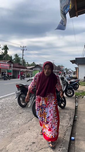 138K views · 3.3K reactions | Barapo pisang uda ciek betu aa來 #comedy #makayek #rilkelana #lawakmakayek | Indra Ym | Facebook