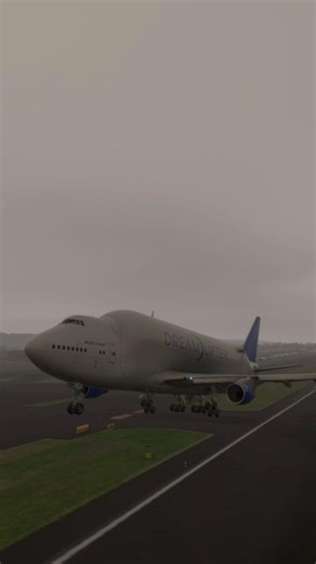 Heavy Dreamlifter 747 take off!😯