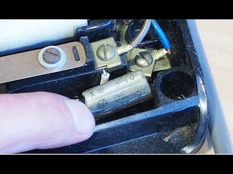 Sewing Machine Running by Itself - Singer Foot Controller Fix