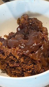 Sticky Toffee Pudding in the slow cooker! So delicious and easy to make ❤️ Chop 250g of dates, cover with 300ml of boiling water and 1 tsp baking soda. Leave to one side while you make the cake. Combine 120g butter with 150g light brown sugar and 150g dark brown sugar. Beat together then add 1 tsp vanilla and 2 eggs. Beat to combine. Add 380g of self raising flour, and your bowl of dates and water. Beat together. Make the topping: In a seperate bowl mix together 170g dark brown sugar with 100g g