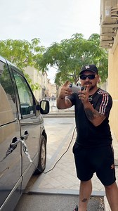 Comment ouvrir une porte latéral quand ta perdu la clef ? #camion #parodie #humour #manouche #gitan #sketch #astuce #gitan #nilslazonerie #clef | Nilslazonerie