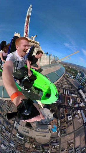This is the definition of scary 😱 264 meters / 866 feet high… would you do this? 🤔🔥 This insane ride can be found at the STRAT in Las Vegas👏 #strat #stratosphere #lasvegas #strip #omg #adrenaline #attraction #nevada #fun #height #themepark #amusement #thrill #scary #scream
