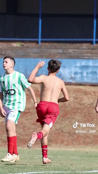 Saquarema: A Passionate Football Edit