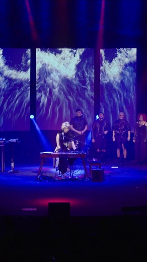 Headlock rebirth live: acoustic Roundhouse with cellos & choir