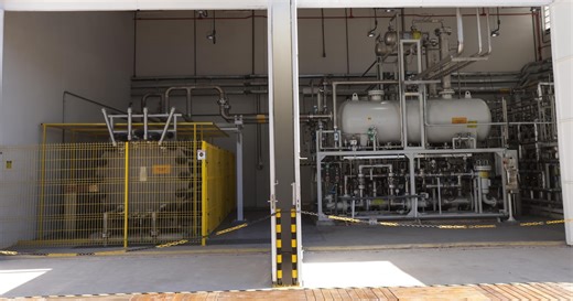 White Martins inaugura primeira fábrica de hidrogênio verde em escala industrial do Brasil