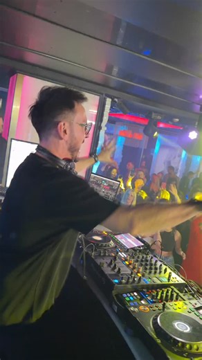 Zielona Góra - na dworze śnieg i mróz, a w klubie… | C-BooL