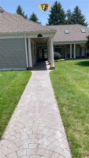 estudio8 | Throwing a bridal shower that exudes class and sophistication. Backdrop rental @estudio8productions Floral @pokesbymarcyevents... | Instagram