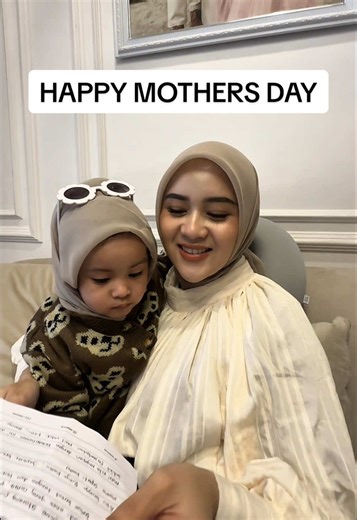 selamat hari Ibu mama mine🤍 dan untuk semua para Ibu hebat diluar sana🤲🏻