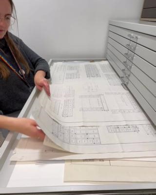 Meet Isabel, one of Kew’s Assistant Archivists! 📖📚 Join her behind the scenes as she spends her day sorting records, assisting visitors, and more! Any questions for Isabel? Drop them below 👇 | Kew Gardens