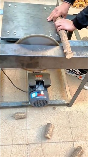 Processing Small Logs Into Firewood Using A High Speed Electric Table Saw Machine