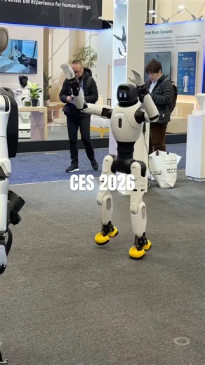 Dancing robots at CES 2026 #CES #robotics