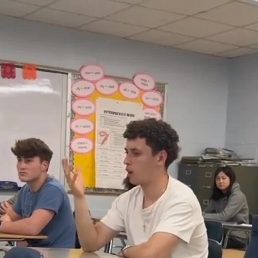 BAKA: Humor e Memes no TikTok