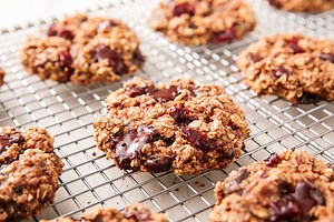 We Made Healthy Oatmeal Cookies Taste Freakin' Amazing And Honestly, We're Shocked