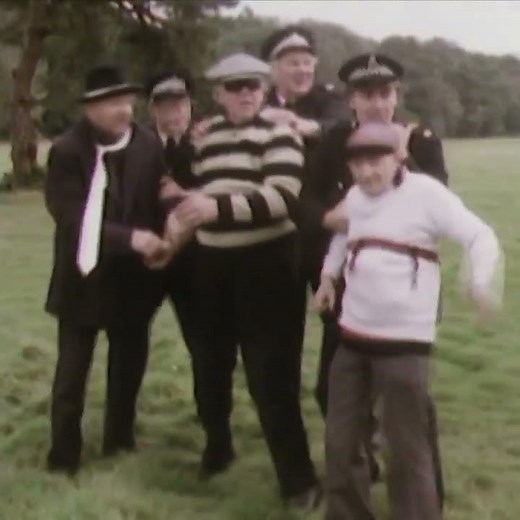 Benny Hill - La course-poursuite