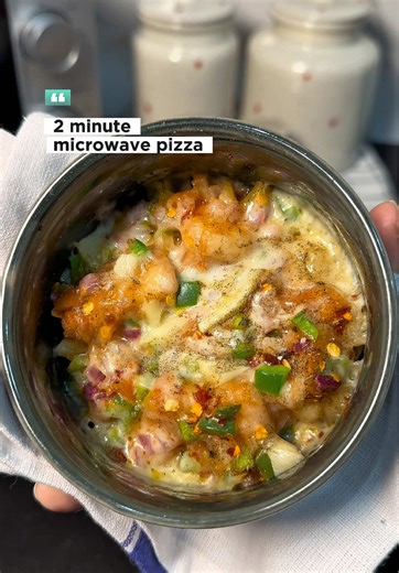 2 Minute Microwave Pizza 🍕 #microwaverecipe #microwavepizza #pizzabowl #microwavepizzabowl #trendingreels Microwave pizza, 2 minute microwave pizza recipe, quick pizza recipe, pizza bowl, mug pizza, midnight cravings, cravings satisfied, viral reels, quick recipes, recipe to try now