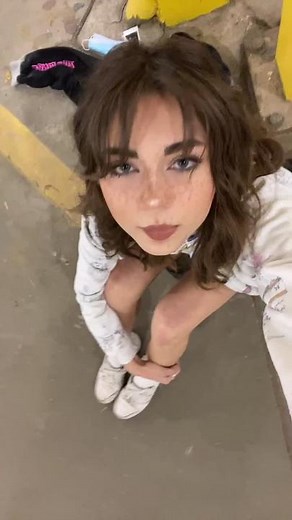 🤢💨 🆙 ⬆️ 🧍🏻‍♀️