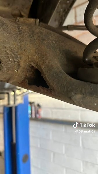 Vauxhall corsa MOT work them subframes love to rust 💪🫡🤙🤣 #mot #vauxhallcorsa #maintainance #exeter #imagodamongmen