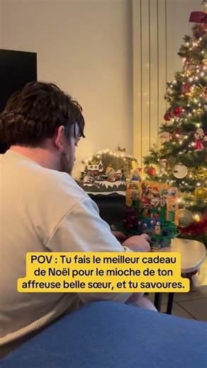 Moguiz on Instagram: "POV : Tu fais le meilleur cadeau de Noël pour le mioche de ton affreuse belle sœur, et tu savoures."