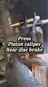 99K views · 809 reactions | Press piston caliper rear disc brake #pistoncaliper #discbrake #rearbrake #brakesystem #nissanxtrail #xtrailt30 #maintenance #autoservice #autorepair #autolife #automobile #automechanic #fypシ゚viralシ @sorotan | Yadi Rosicky | Facebook