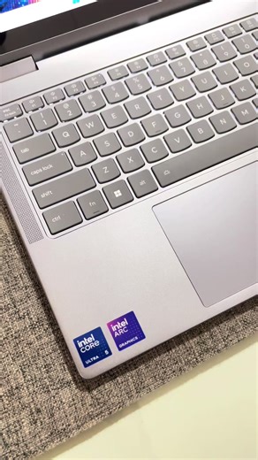 ✨ Lenovo Yoga 7 2-in-1 ✨ 💻 បត់បាន 360° ប្រើបានជា Laptop & Tablet 👉 Touch Screen ងាយស្រួលប្រើ 👉 រូបរាងស្អាត ទាន់សម័យ 📌 ល្អសម្រាប់ការងារ និងការសិក្សា!