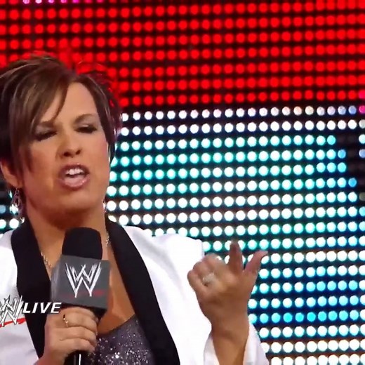 Naomi vs AJ Lee Raw | SM TV