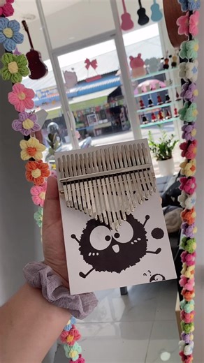 Kalimba instock 🤍🖤🐼 #Piggy #guitarlover #piggymusicstore #smallshop