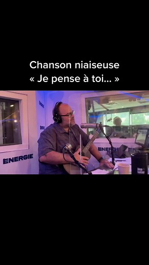 Chanson Niésaise: Heartfelt Ukulele Performance