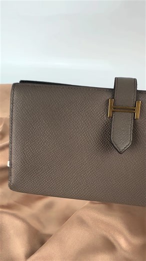 Hermes wallet comes as is 7/10 condition some sign of usage $599