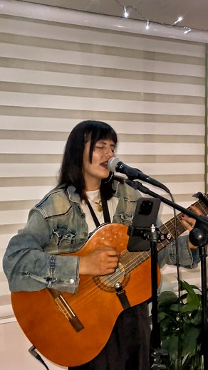 Interpretando un tema de Ana Gabriel🎤una noche de cumpleaños🎂 | Alaska music