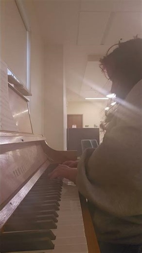 Lucy Toomey-Week 10-DbM 2 Octave Scales