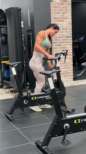 Spin Bike Pushdowns for Round Glutes & Cardio Burn 🍑 #shorts #CardioWorkout #GluteWorkout