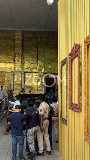 Rohit Sharma, Ritika Sajdeh, and KL Rahul — private airport elegance. [Indian Cricketer, Cricketers Wife, Zoom Papz, Hitman, RoHit, Athiya Shetty] | Zoom TV