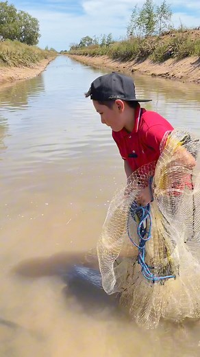 724K views · 17K reactions | Amigos nunca me había tocado sacar un Caucón tan grande en un Tarrayaso 戀 #pesca #niñopescador #elniñodelaatarraya #atarraya | El Abrahamsito Ayayui Ayayui | Facebook