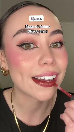 Muted red lipsticks are the way to go ❤️💋 ‪@jazlmao‬ #redlipstick#holidaymakeup #browngirl