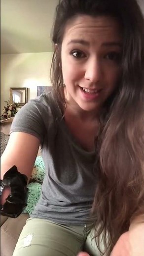 🎸 How I play guitar one-handed 📷 Abby aka Abshow