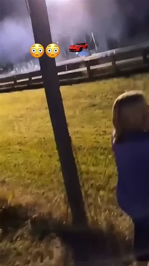 Vette Life on Instagram: "TOP FUEL ENGINE EXPLOSION #drag #dragracing #fail #topfuel #dragster"